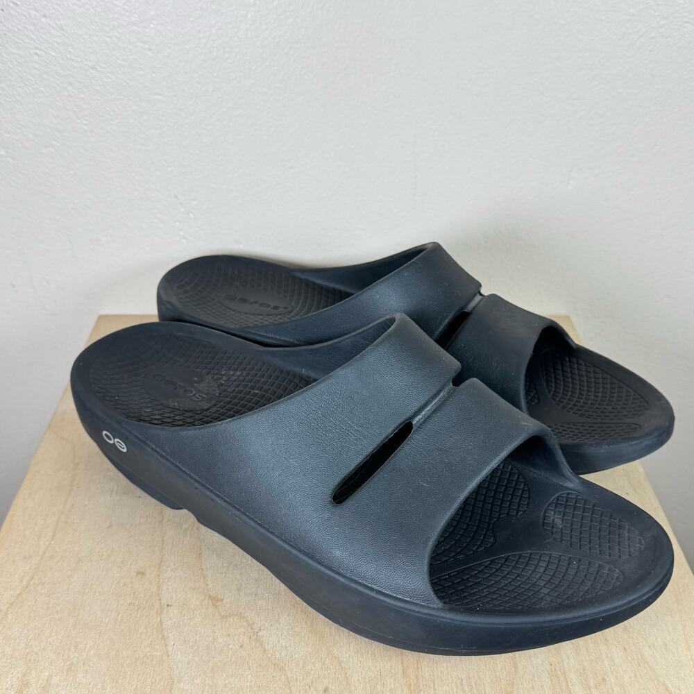 OOFOS Men’s WOMEN'S OOAHH SLIDE SANDAL - BLACK  Size 10/12